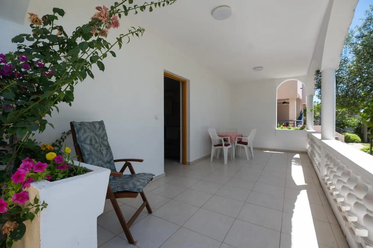Four Olives Appartement Turanj Kroatië